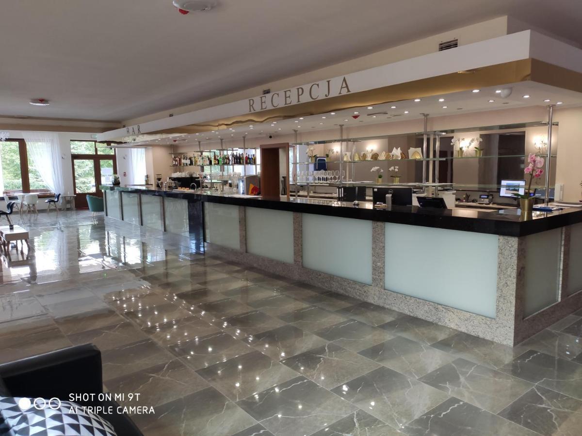 Hotel I Restauracja Admiral Легница Экстерьер фото