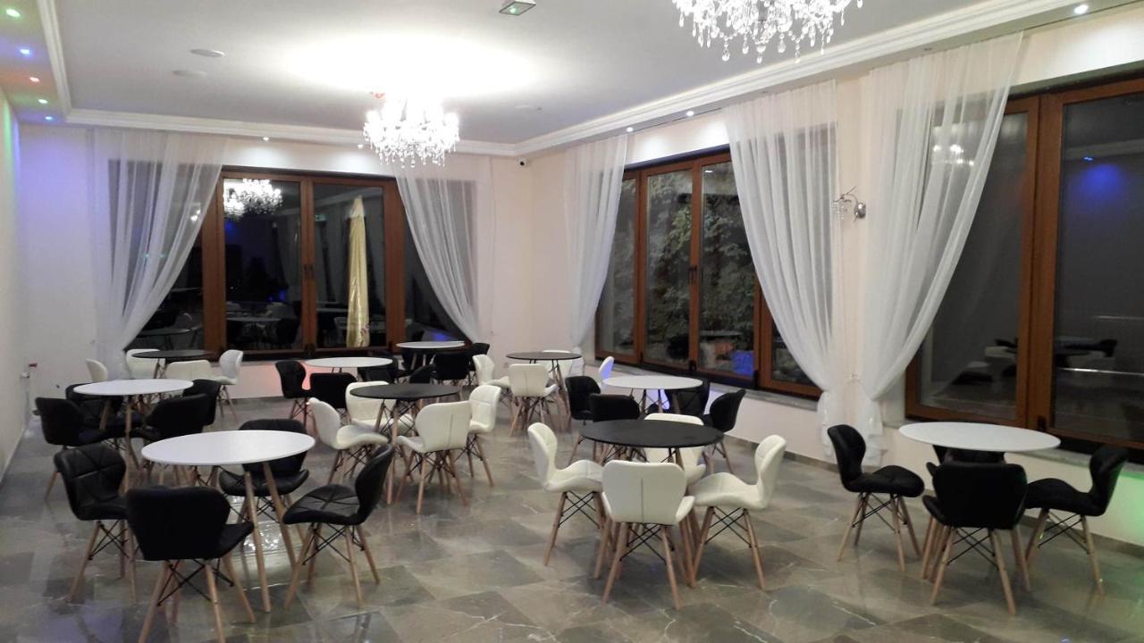 Hotel I Restauracja Admiral Легница Экстерьер фото