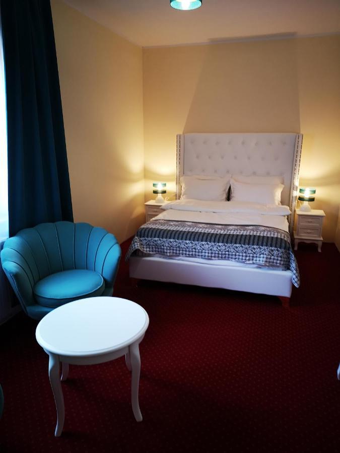 Hotel I Restauracja Admiral Легница Экстерьер фото